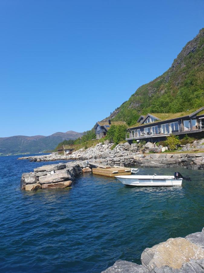 Smastranda Fjord Lodge Aheim Exterior photo